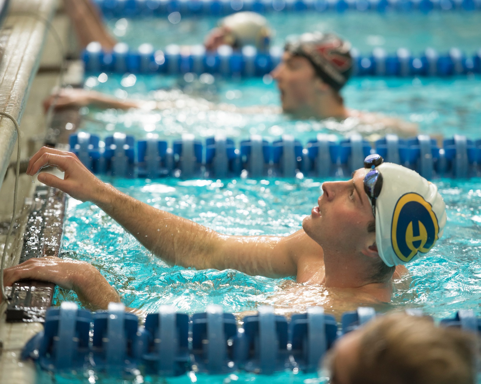 Swim and Dive competes at St. Thomas Invite