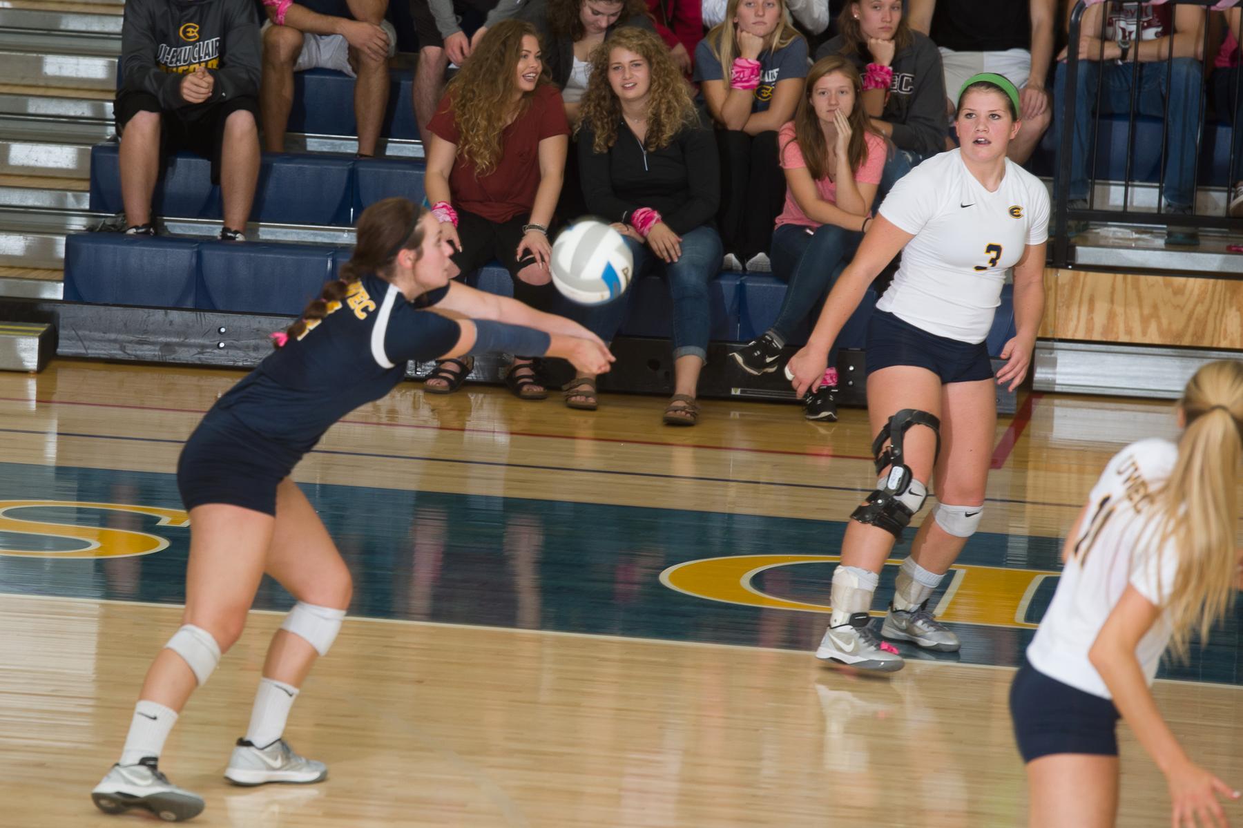Blugolds Wrap Up Regular Season with Win