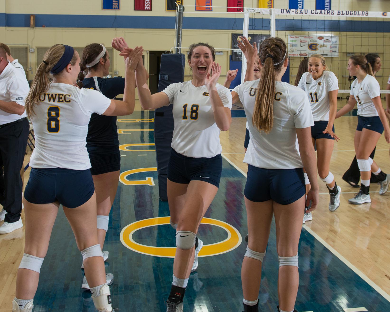 Blugolds victorious in Auggie Invite opener
