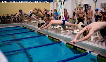 Men's Swimming & Diving Records Loss in Season Opener