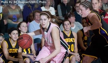 Women's Basketball Falls Just Short to Ranked Falcons