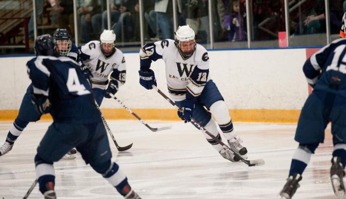 Men's Hockey Ends Regular Season With A Loss