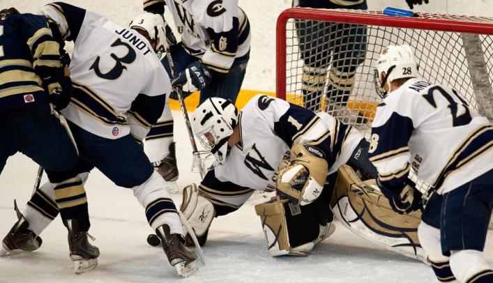 Men's Hockey Announces Team Award Winners