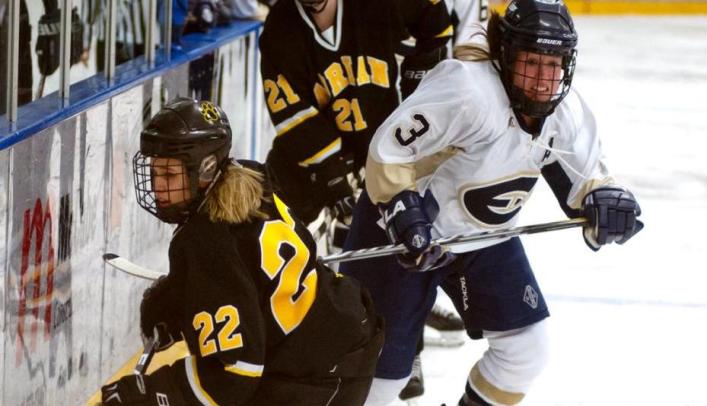 Women's Hockey Drops Season Opener at Bethel