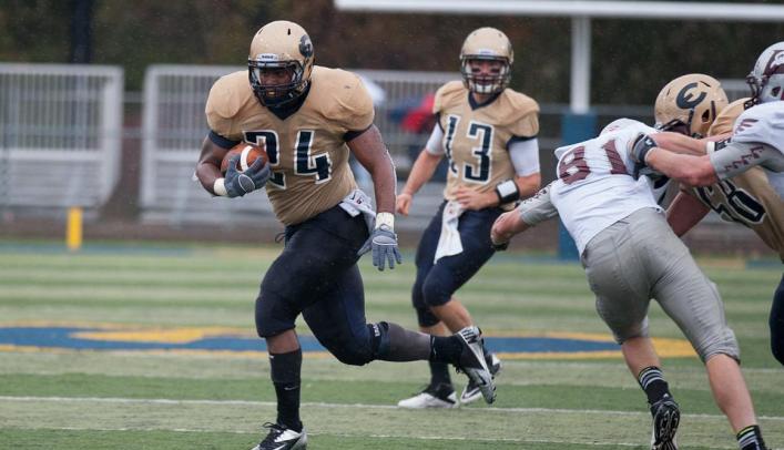 Blugold Football Drops Close Battle to 18th-Ranked Pioneers