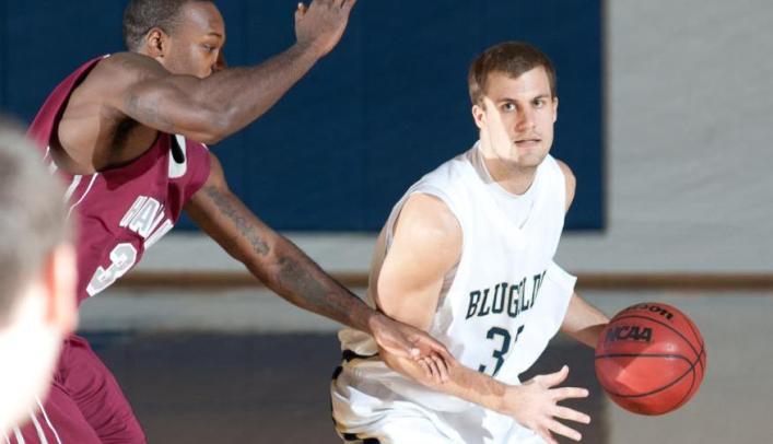 Men's Basketball Beats Loras for Second Straight Win