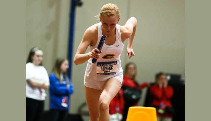 Slew of Individual Victories Pace Blugolds at Last Chance Meets