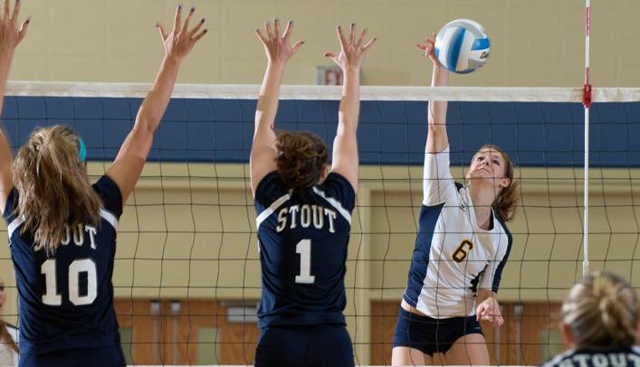 Blugold Volleyball Splits on Opening Day in Minnesota