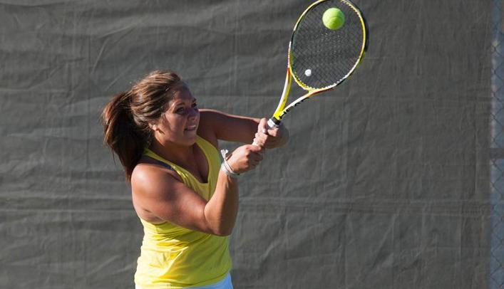 Women's Tennis Closes Weekend with Win at Oshkosh