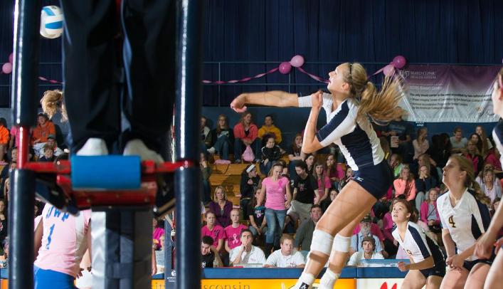 Volleyball Drops Two to Nationally-Ranked Teams