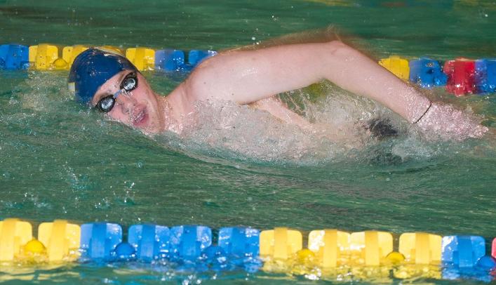 Men's Swimming & Diving Picks up Home Win