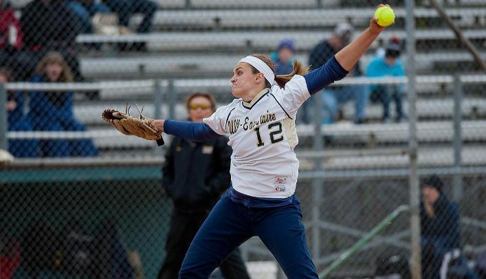 Softball Wins Two on First Day of Spring Break in Tucson