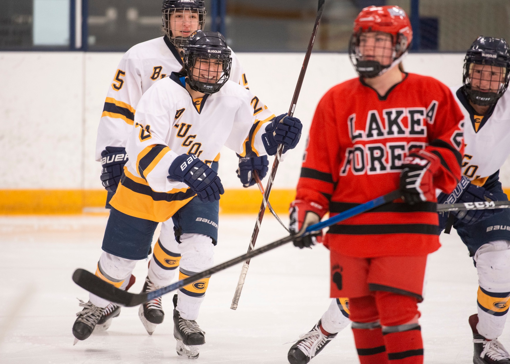 Women's Hockey tallies 6-1 win over Lake Forest