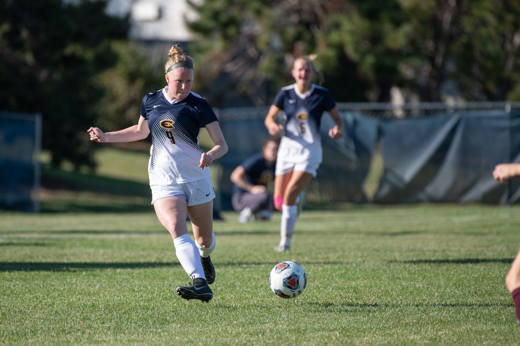 Women's Soccer defeats Whitewater, 2-1