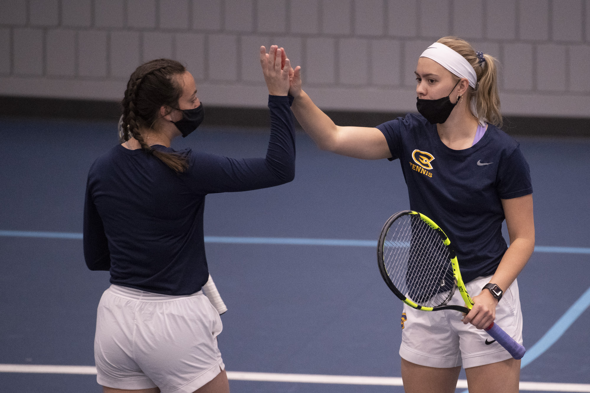 Women's Tennis Locks Up 2nd Seed With Home Sweep Of Titans