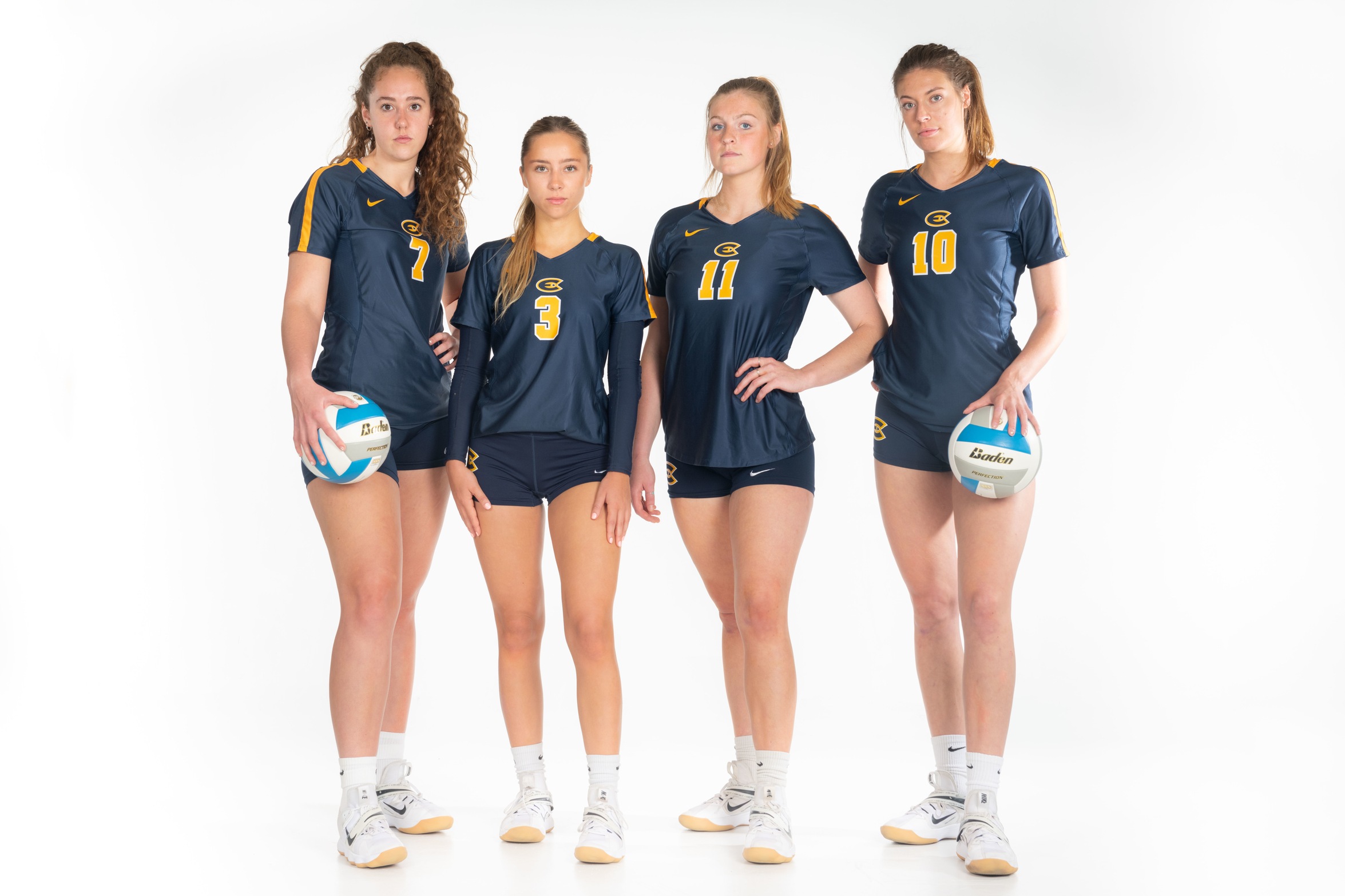 Blugolds Take Down No. 20 UNW in Three Straight Sets